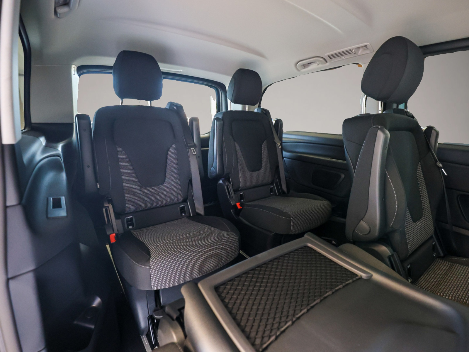 Bild 4 Mercedes-Benz V 220