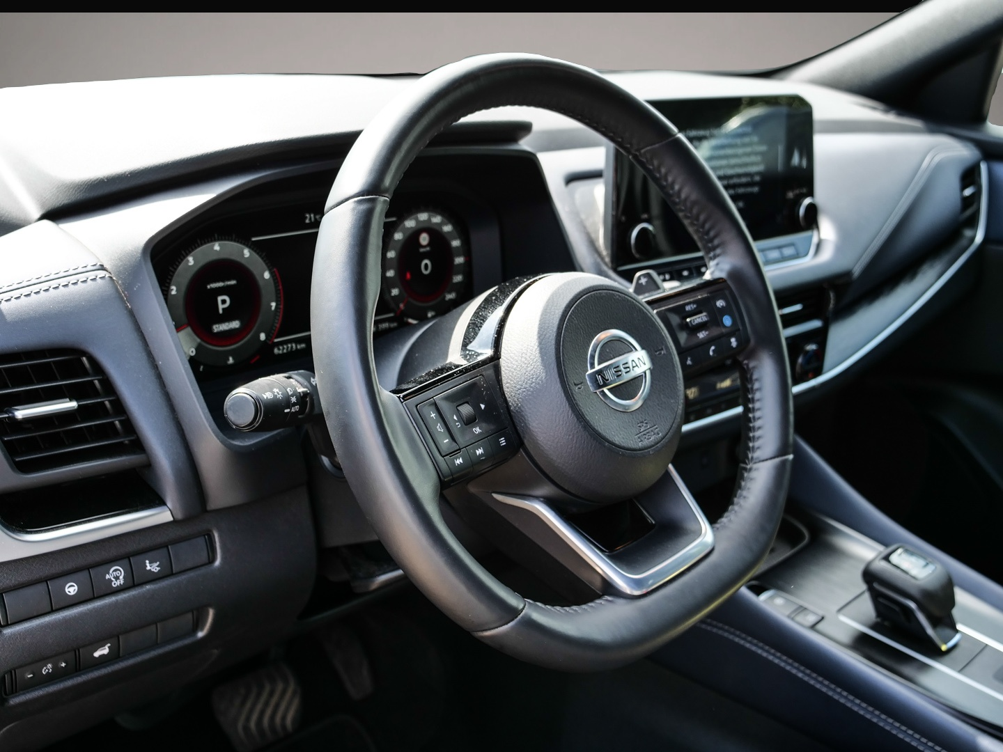 Bild 3 Nissan Qashqai Tekna 1.3 DIG-T MHEV EU6d HUD Panorama N