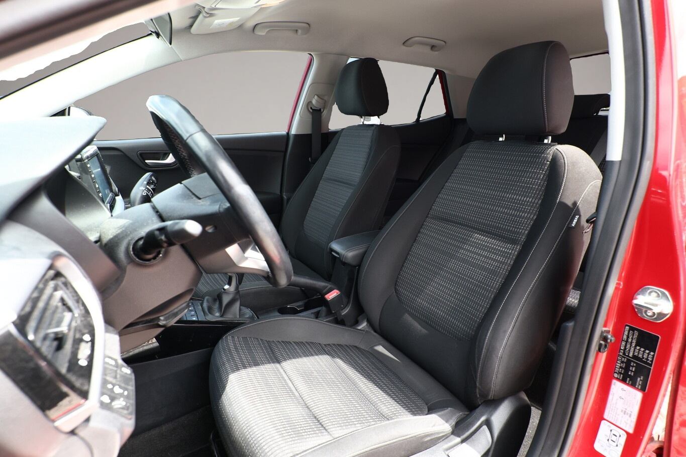 Bild 5 Kia Stonic 1.4 100 Vision Nav Kam PDC SHZ DAB 17Z