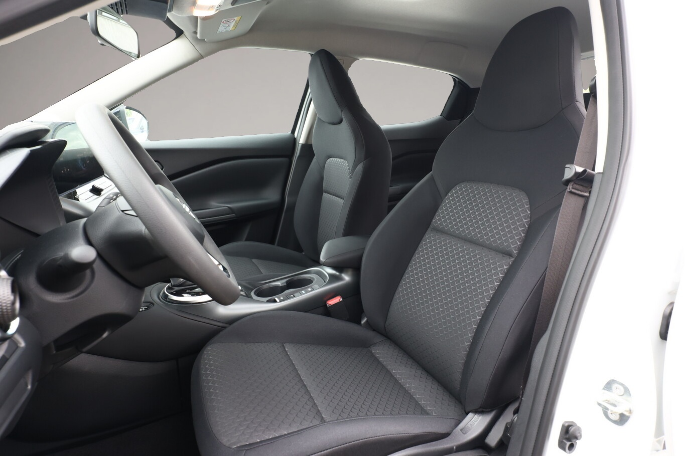 Bild 4 Nissan Juke Hybrid Acenta KomfortP SHZ LED Kam CarP BT