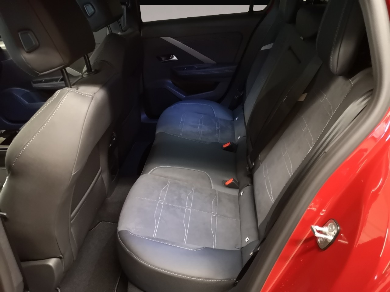 Bild 8 Opel Astra Electric Sports Tourer GS Navi 360 Kamera