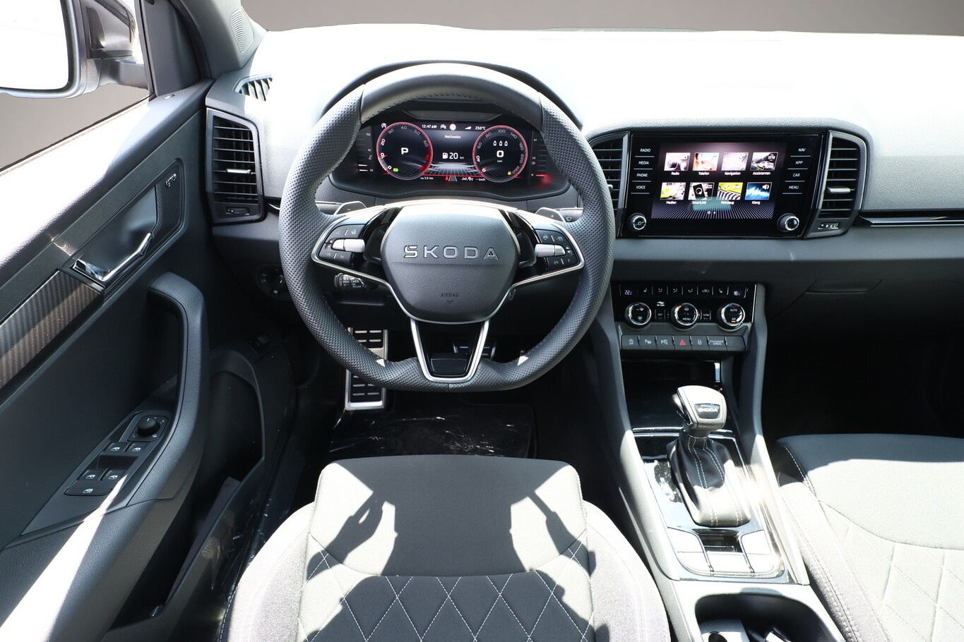 Bild 6 Skoda Karoq DSG Sportl Matrix Nav 360 Canton ACC Kessy