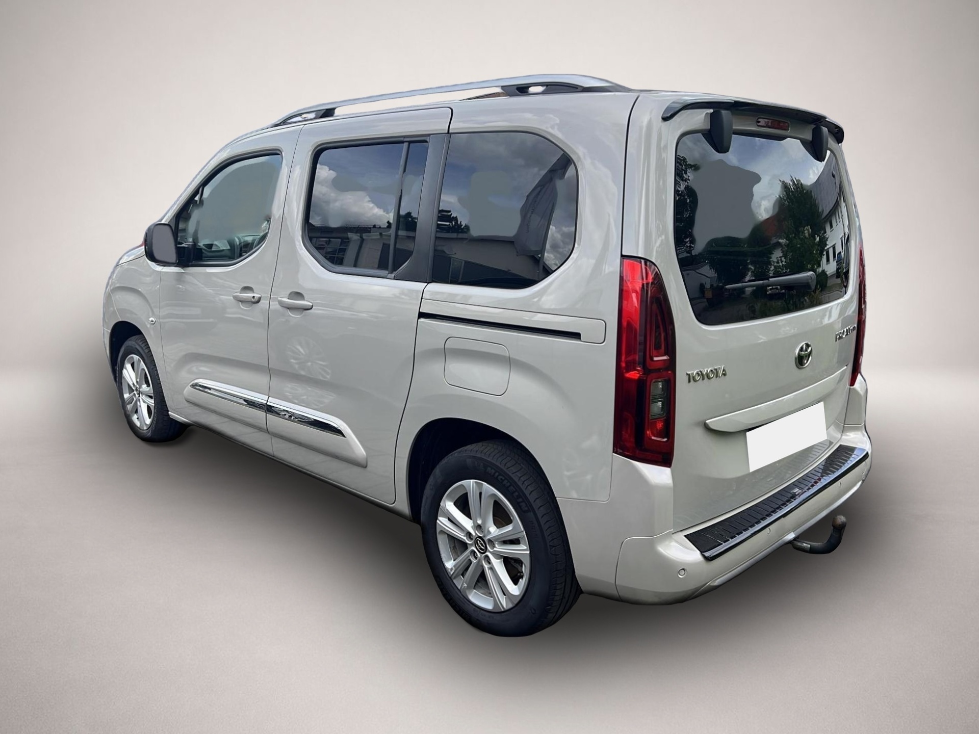 Bild 2 Toyota Proace City Verso 1,2-l-Turbo L1 Team D Bluetoot