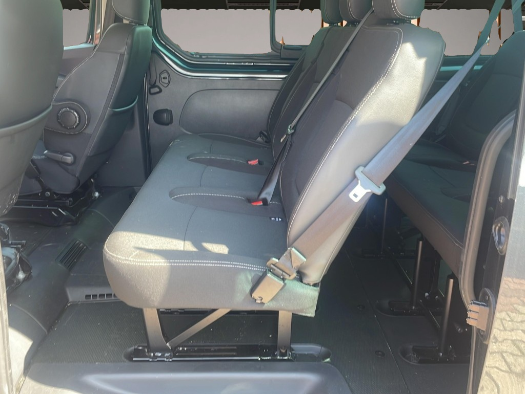 Bild 7 Nissan Primastar 2.0 DCI L1H1 3,0t Tekna*8 Sitze*LED