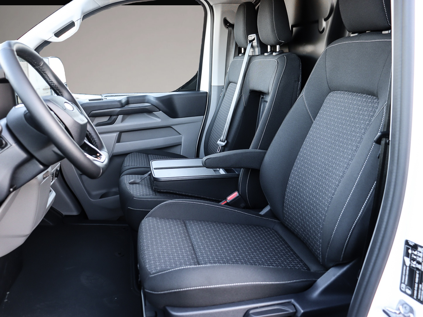 Bild 6 Ford Other Transit Custom Trend L1 FWD Plug-in Hybrid 233PS