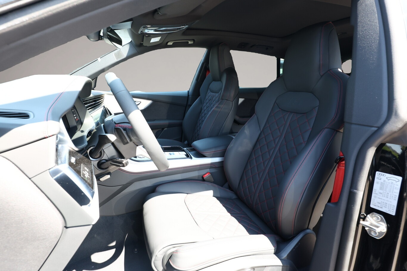 Bild 5 Audi Q8 2xS line AssistenzP+ 22Z Laser Pano B&O HUD