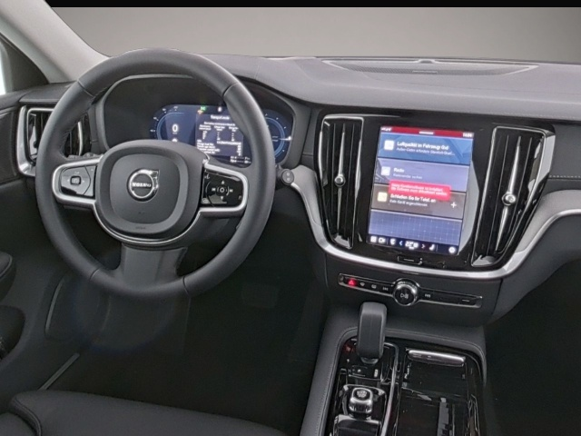 Bild 6 Volvo V60 Kombi Ultra Dark Recharge Plug-In Hybrid AWD