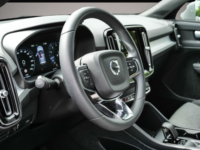 Fotografie 3 des Volvo XC40 Core 2WD T2 EU6d Navi Digitales Cockpit Sou