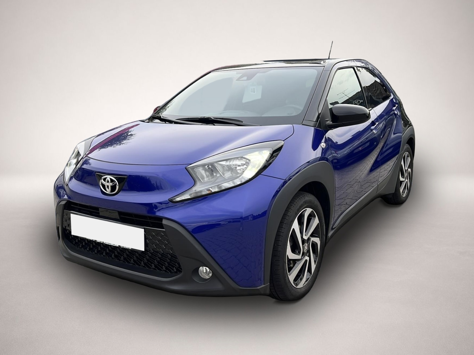 Vehicle image 0