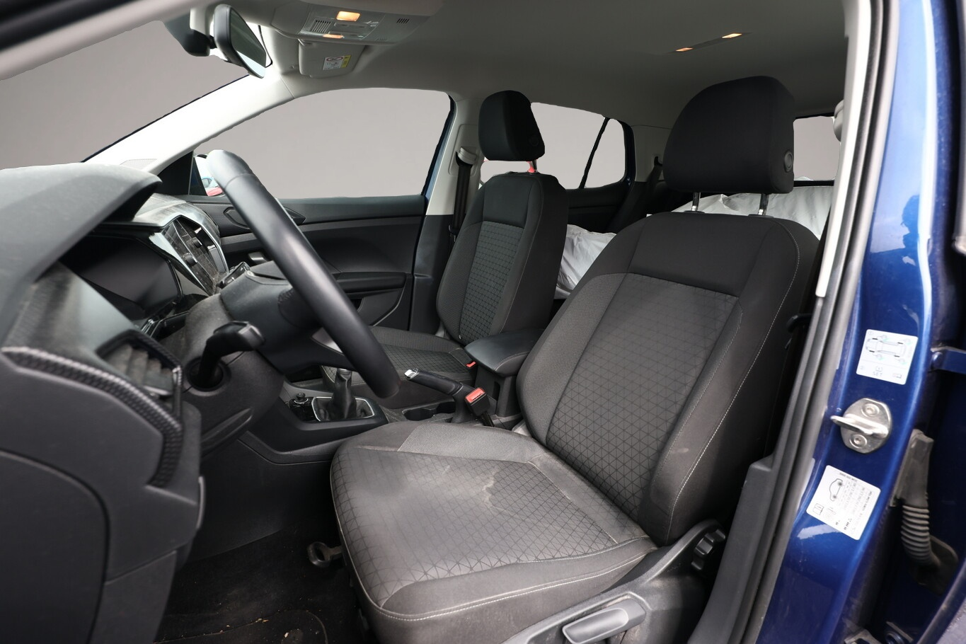 Bild 5 Volkswagen T-Cross 1.0 TSI 95 Life Ready2D ACC AppCo PDC
