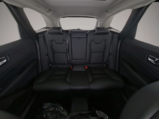 Bild 5 Volvo XC60 Plus Dark Recharge Plug-In Hybrid AWD HUD S