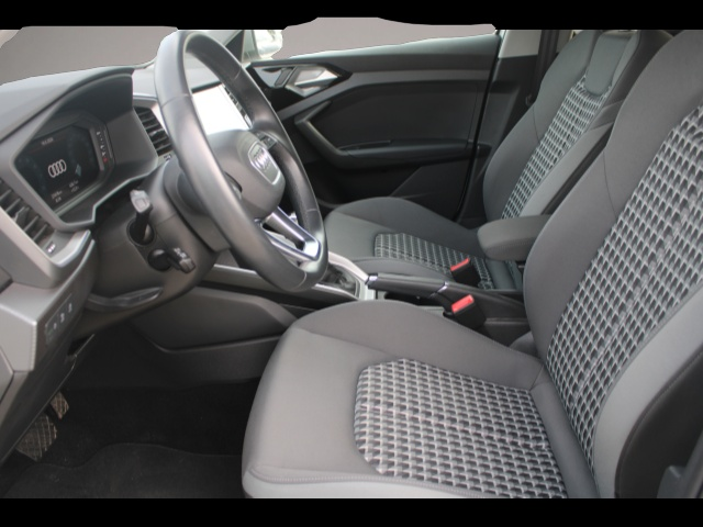 Bild 3 Audi A1 Sportback 40 TFSI S-tronic LED/Einparkhi