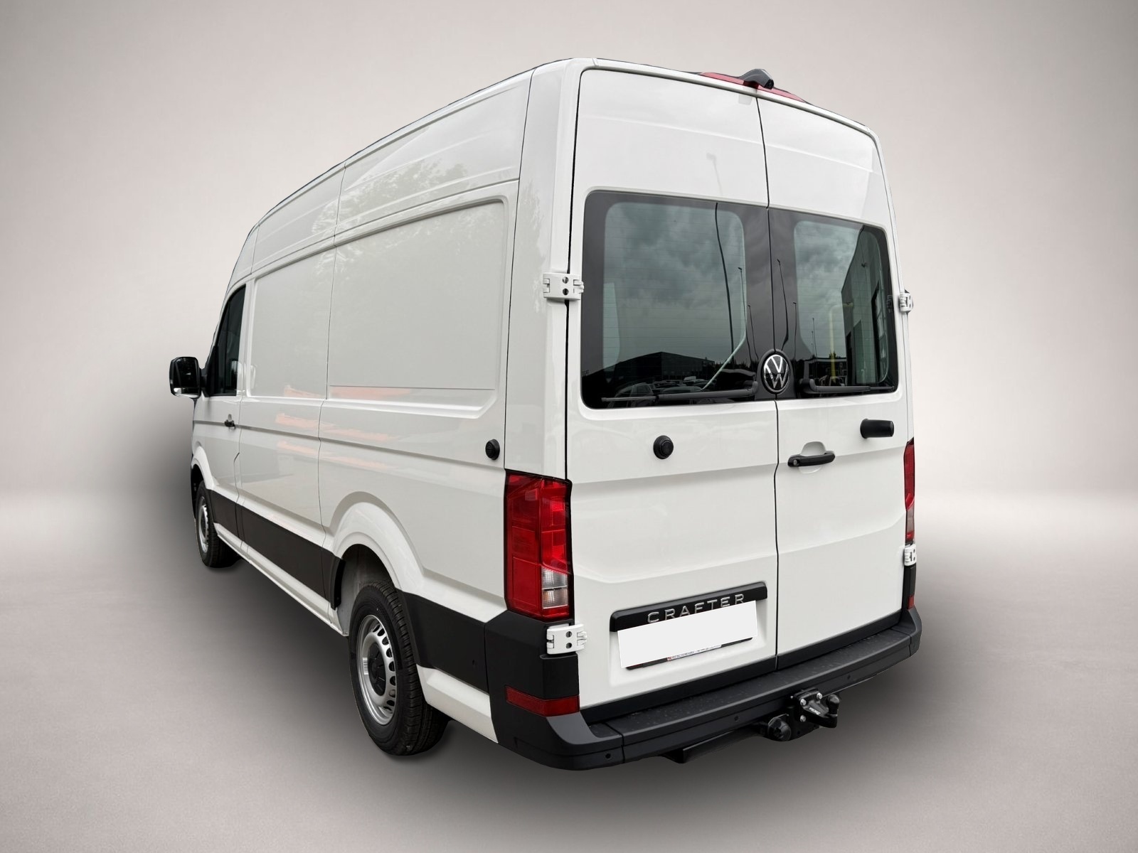 Bild 2 Volkswagen Other Crafter 35 Kasten L3 H3 2.0 TDI LED NAVI AHK PAR