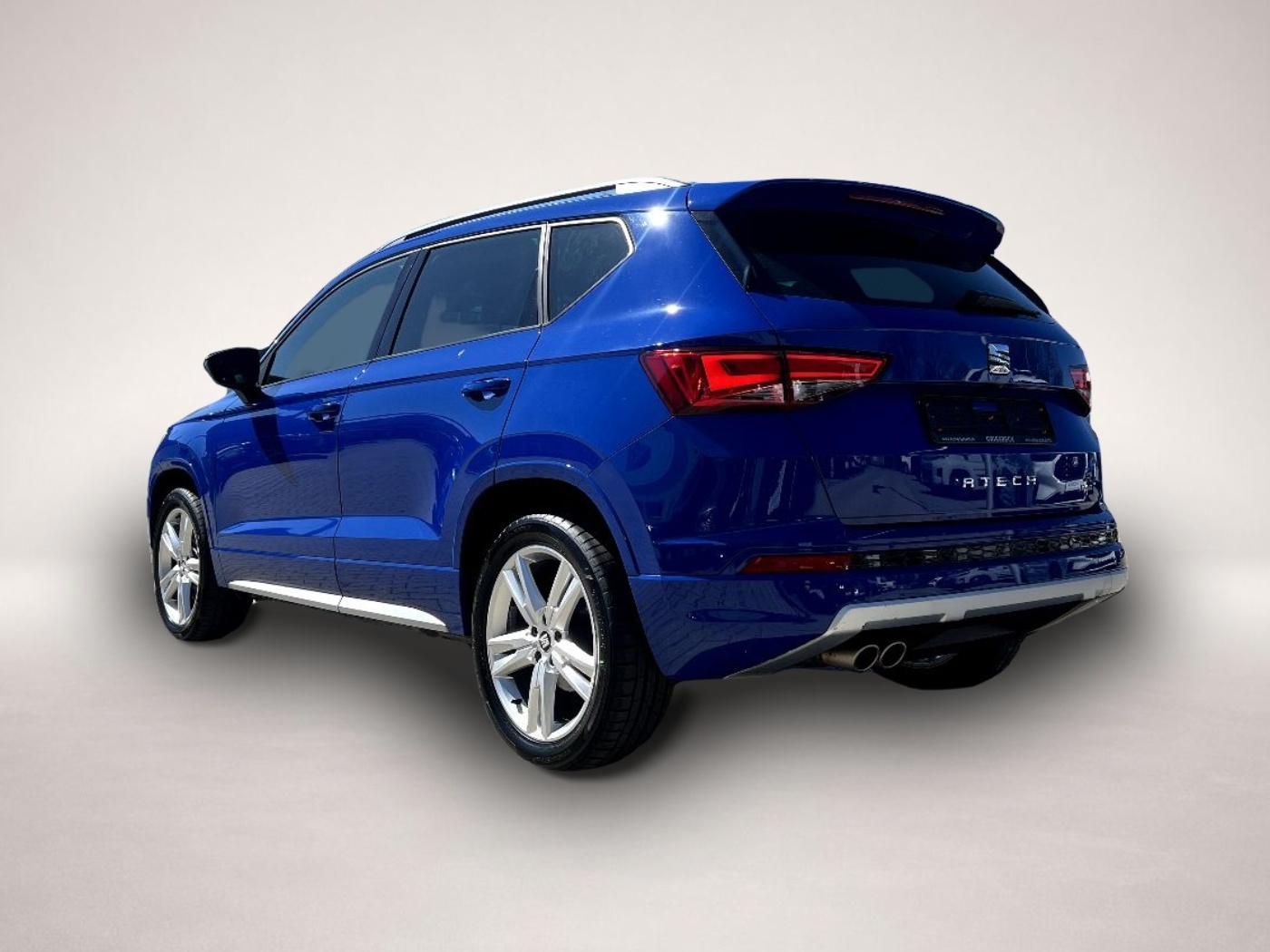 Fotografie 2 des Seat Ateca 1.5 TSI FR 4Drive LED Navi Leder ACC Sitzh