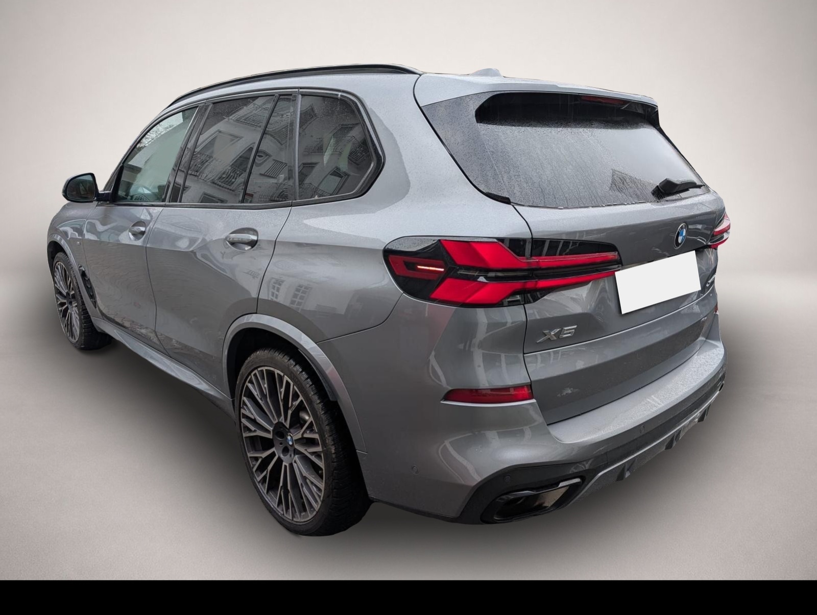Fotografie des BMW X5 xDrive30d M Sport Plus Pano Iconic Glow