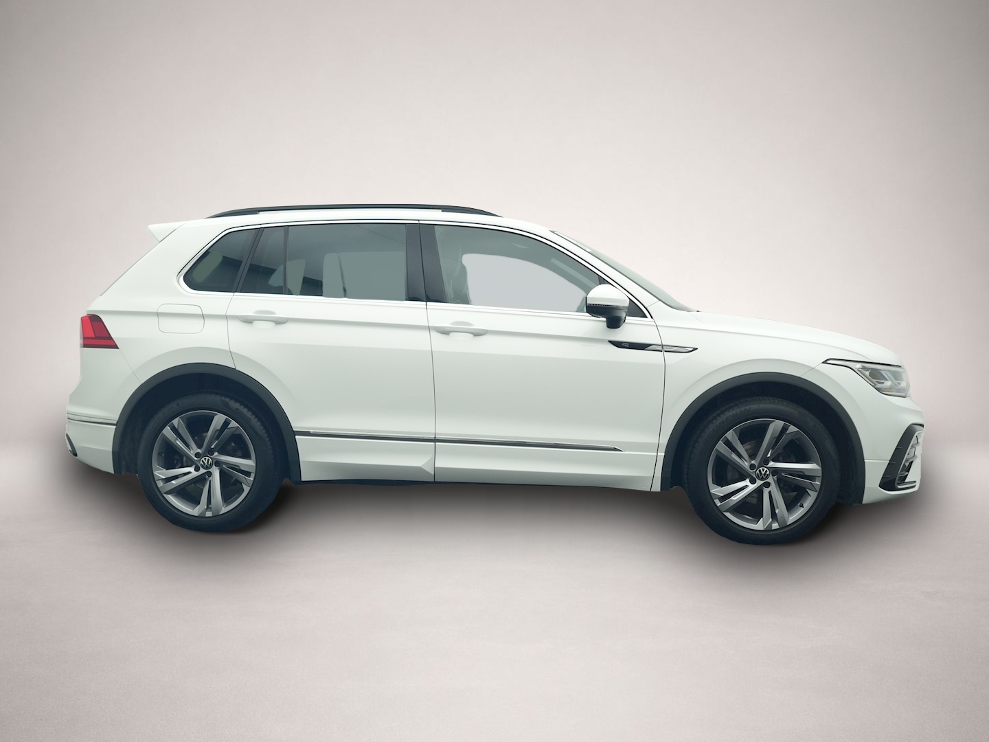 Bild 6 Volkswagen Tiguan 1.5 TSI DSG R-Line NAVI AHK ACC SHZ