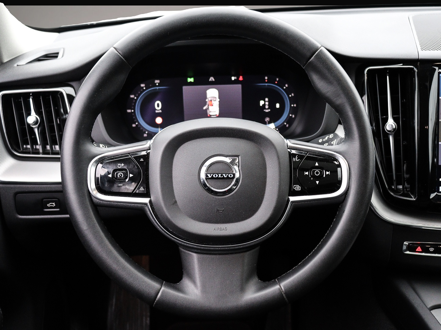 Bild 5 Volvo XC60 Plus Dark 2WD AHK El. Panodach Digitales Co