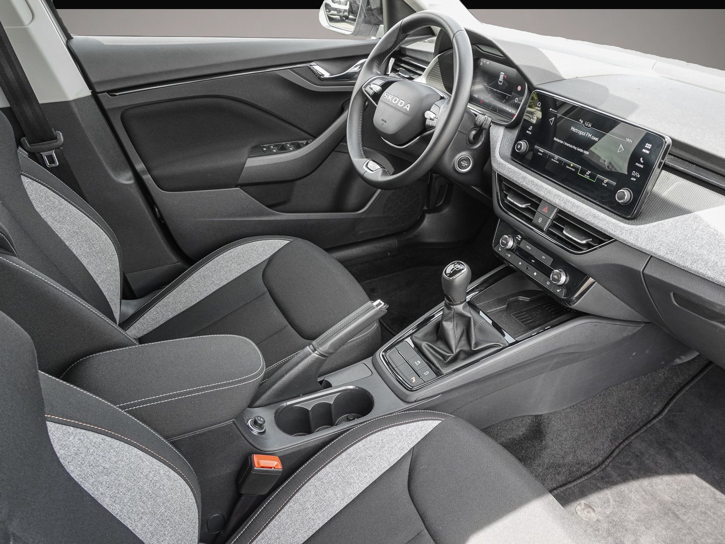 Bild 6 Skoda Scala 1.0 TSI Tour LED KESSY PDC ALU
