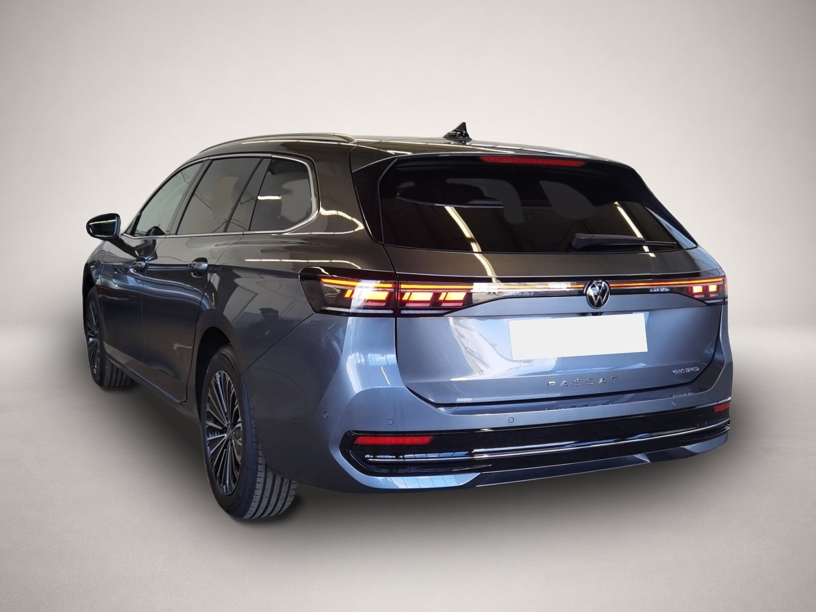 Bild 3 Volkswagen Passat Variant 1.5 TSI Hybrid Elegance Matrix*AC