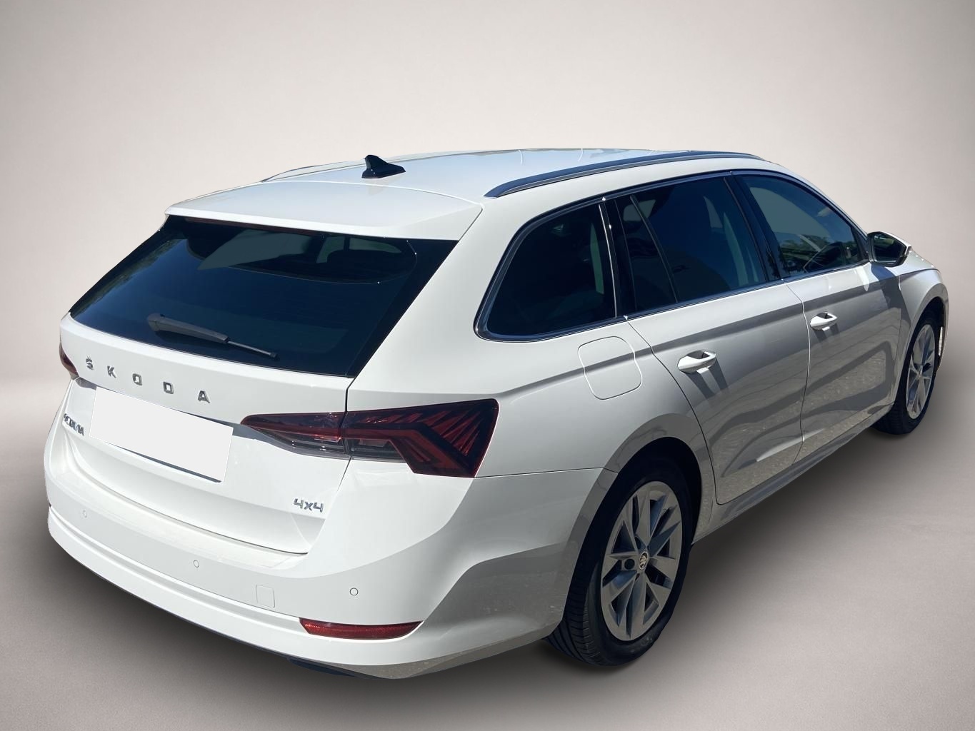 Bild 4 Skoda Octavia Combi 2.0 TDI DSG STYLE 4x4 AHK+HEAD-UP+