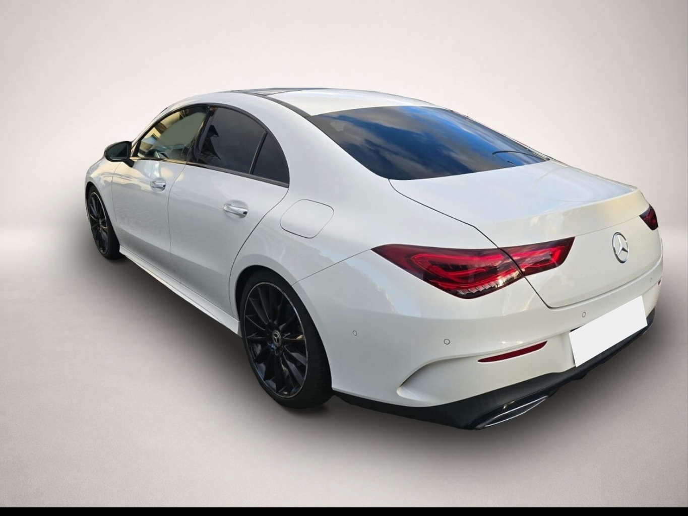 Bild 4 Mercedes-Benz CLA 200 DCT AMG Line Multibeam 19Z Pano KeyLess
