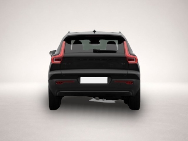 Bild 4 Volvo XC40 B3 Benzin Plus Black Edition Surround View