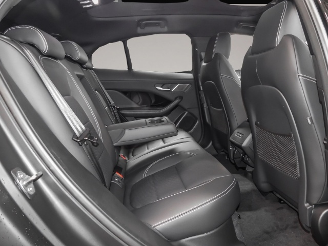 Bild 5 Jaguar I-Pace R-Dynamic SE EV400 Allrad HUD StandHZG Pa