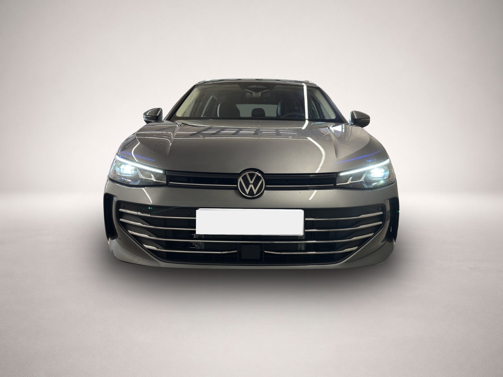Bild 2 Volkswagen Passat Variant 1.5 eTSI DSG Business AHK 360 HU