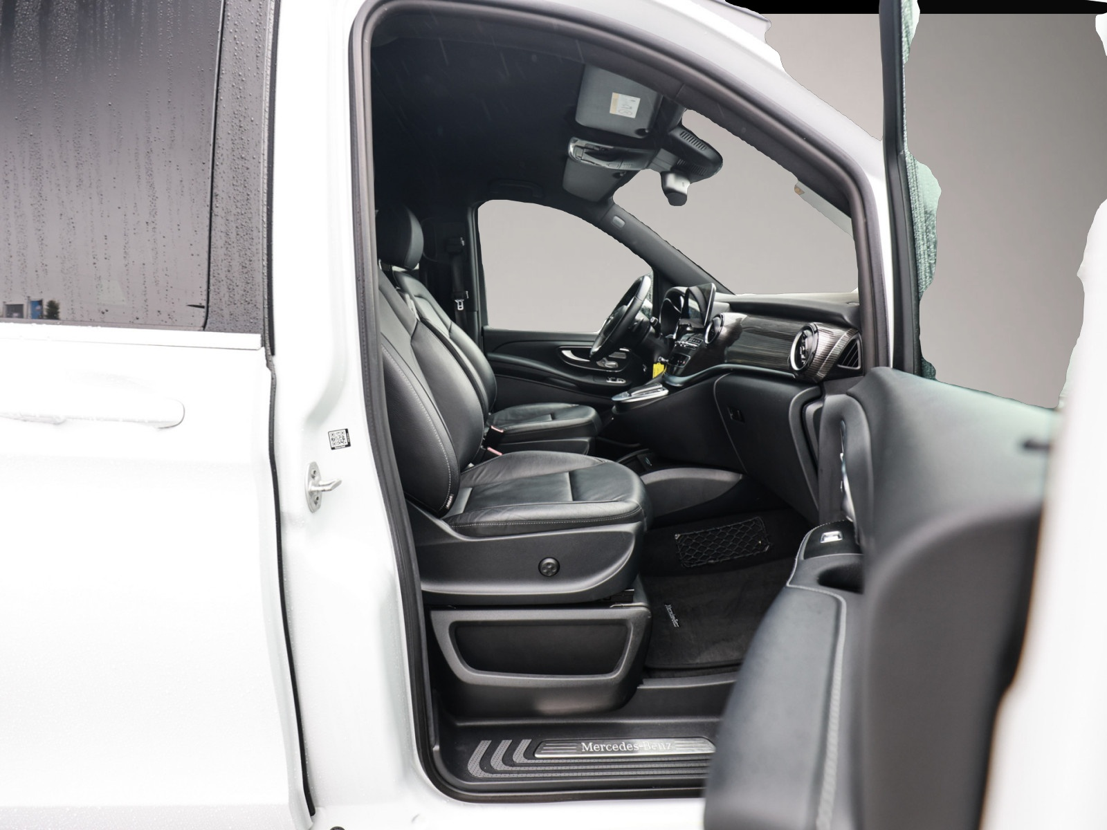 Bild 2 Mercedes-Benz EQV 300