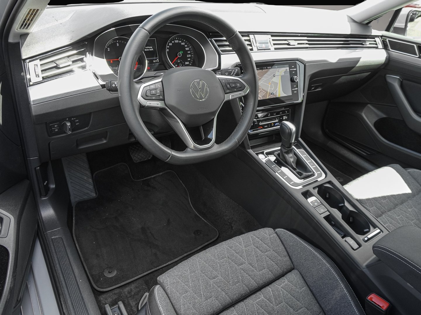 Bild 7 Volkswagen Passat Variant 2.0 TDI DSG Business NAVI PDC ALU