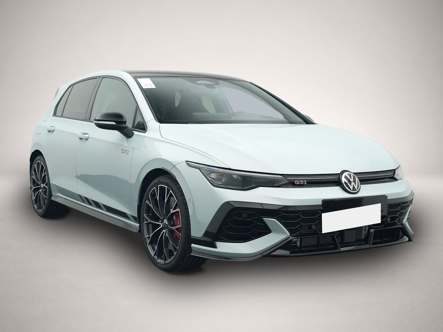 Fotografie des Volkswagen Golf GTI 8 2.0 TSI DSG CLUBSPORT 5-J-GAR AKRA H&