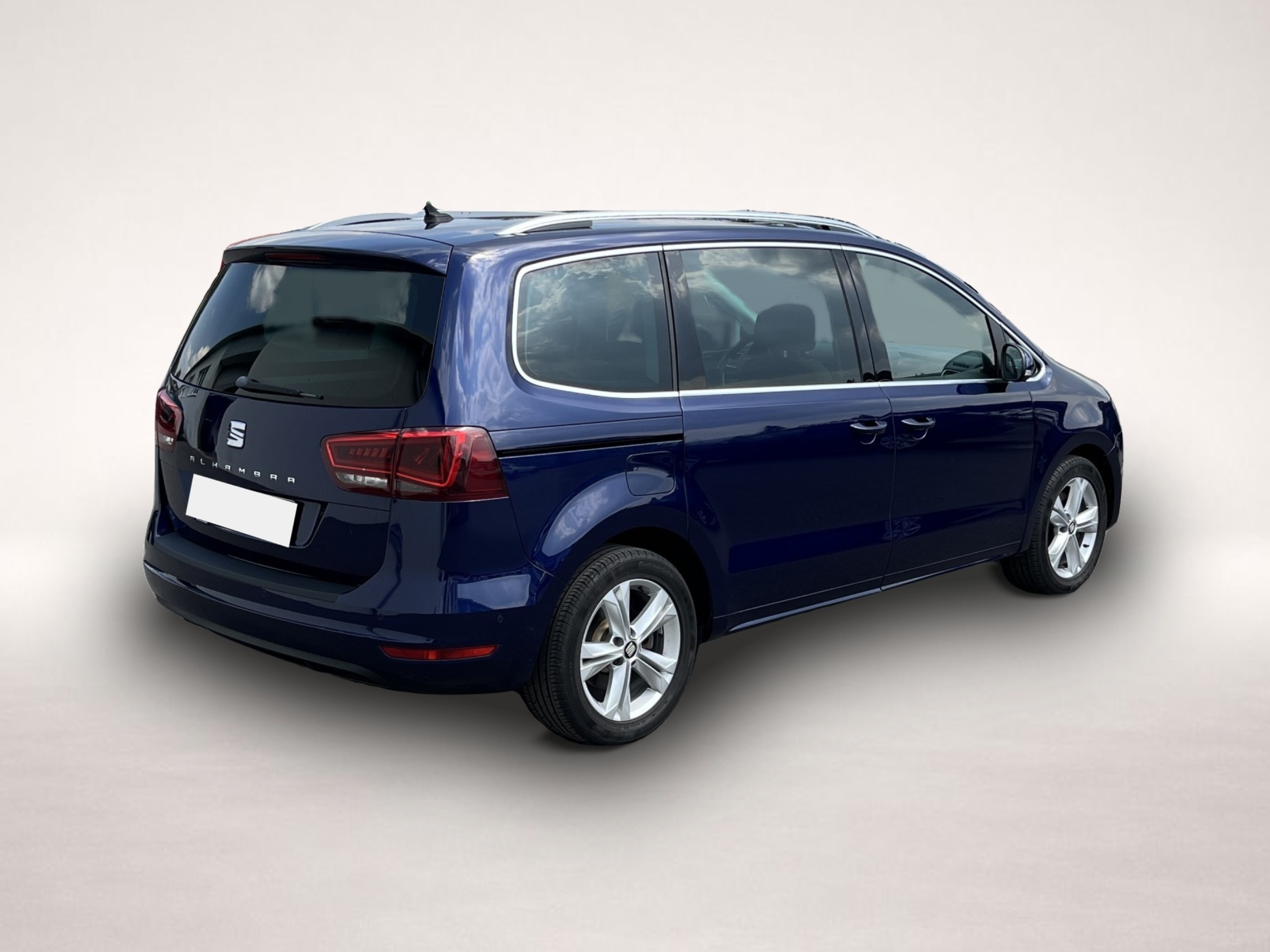 Fotografie 6 des Seat Alhambra 2.0 TDI DSG XCELLENCE 7-Sitzer Xenon Me
