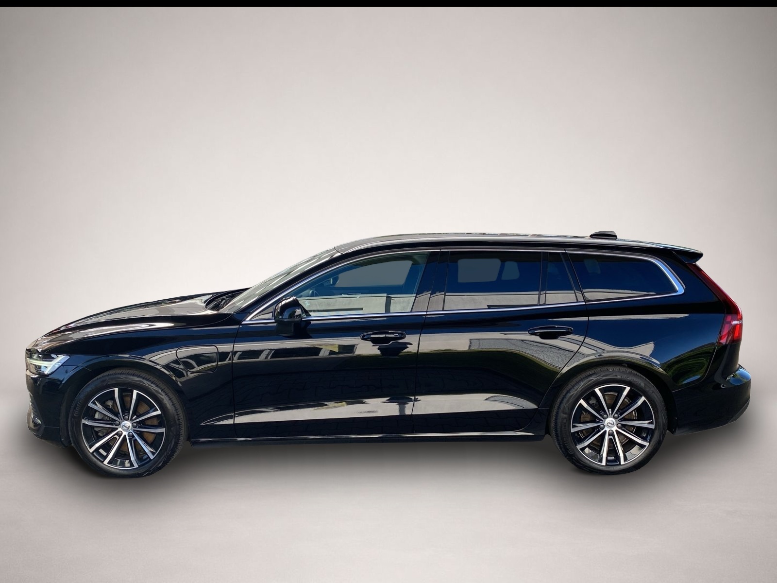 Bild 2 Volvo V60 Kombi T8 Twin Core Recharge WiPa*LED*Navi*DA