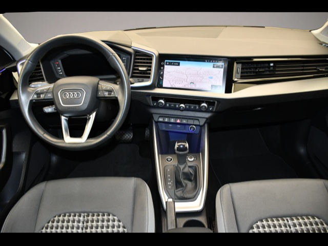 Bild 4 Audi A1 Sportback 40 TFSI S-tronic LED/Einparkhi