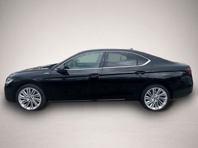 Fotografie 2 des Skoda Superb Limousine 2.0 TSI DSG 4x4 L&K