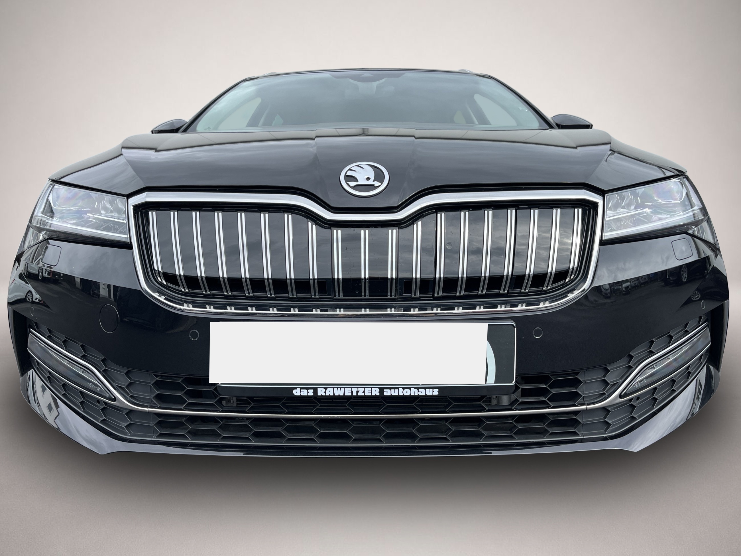 Fotografie 2 des Skoda Superb Combi 1.4 TSI e-Hybrid Style AHK STHZ el.