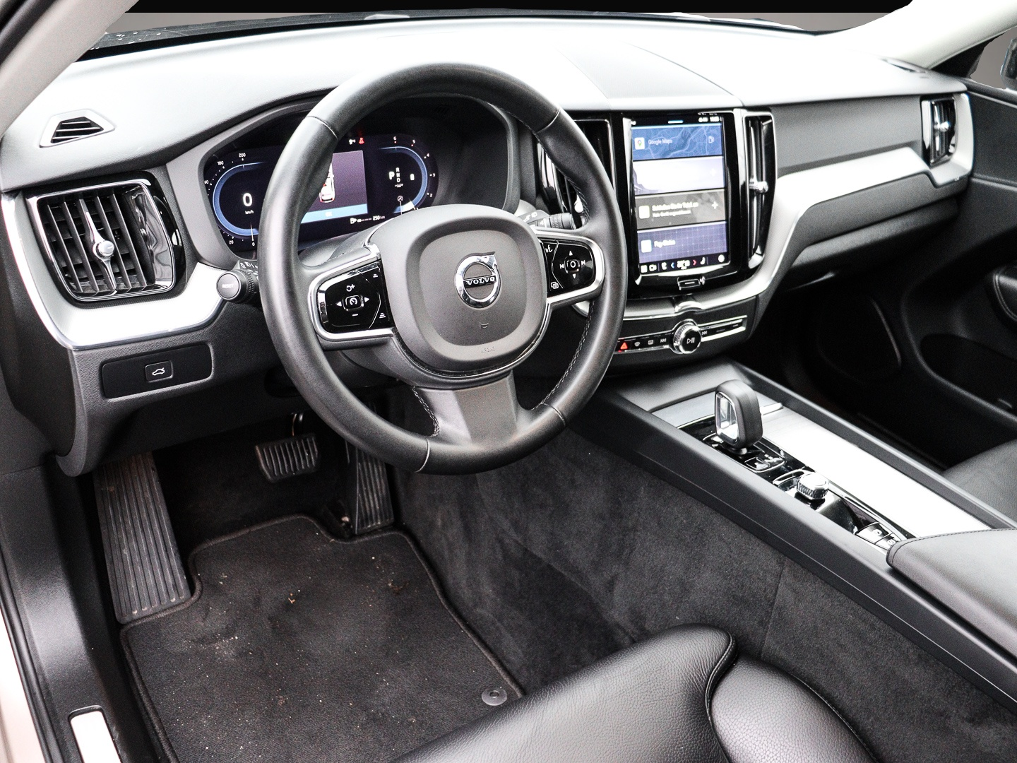 Bild 3 Volvo XC60 Plus Dark 2WD AHK Digitales Cockpit Memory
