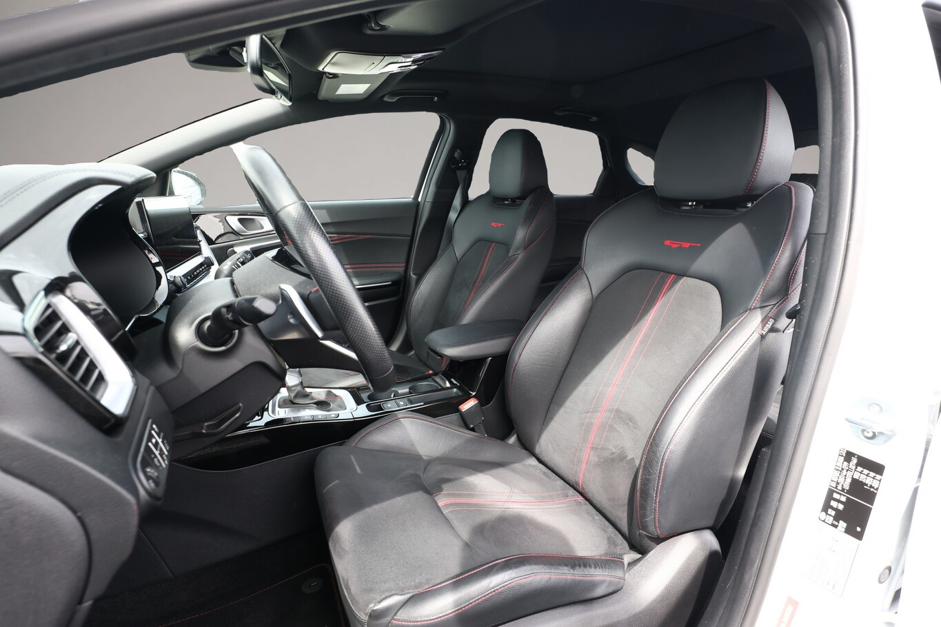 Fotografie 5 des Kia pro cee'd / Proceed 1.6 T-GDI 204 DCT GT LED Nav ParkAs