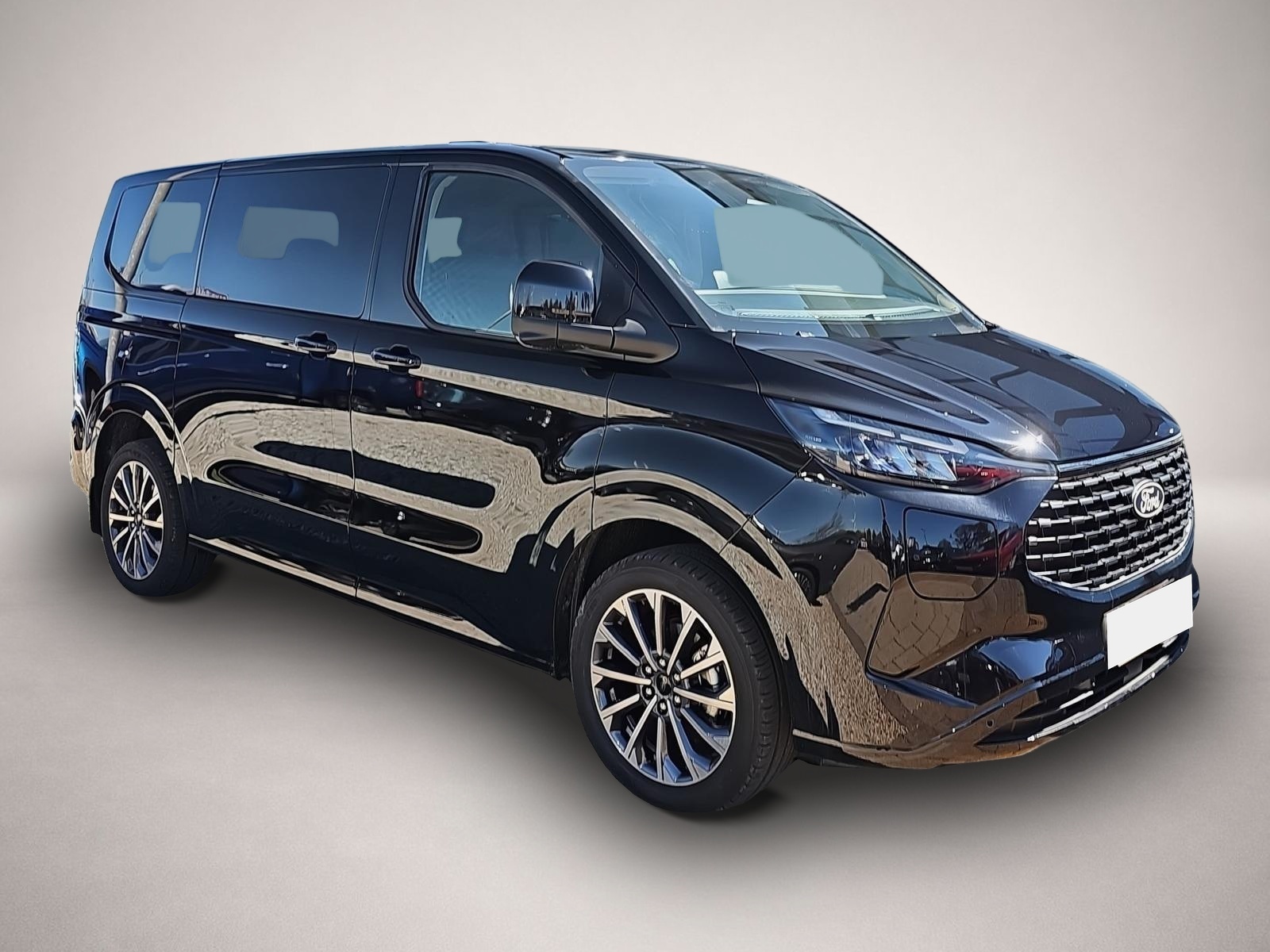 Fotografie Ford Tourneo Custom Titanium X 2.5 PHEV L1 AHK 5J Gar