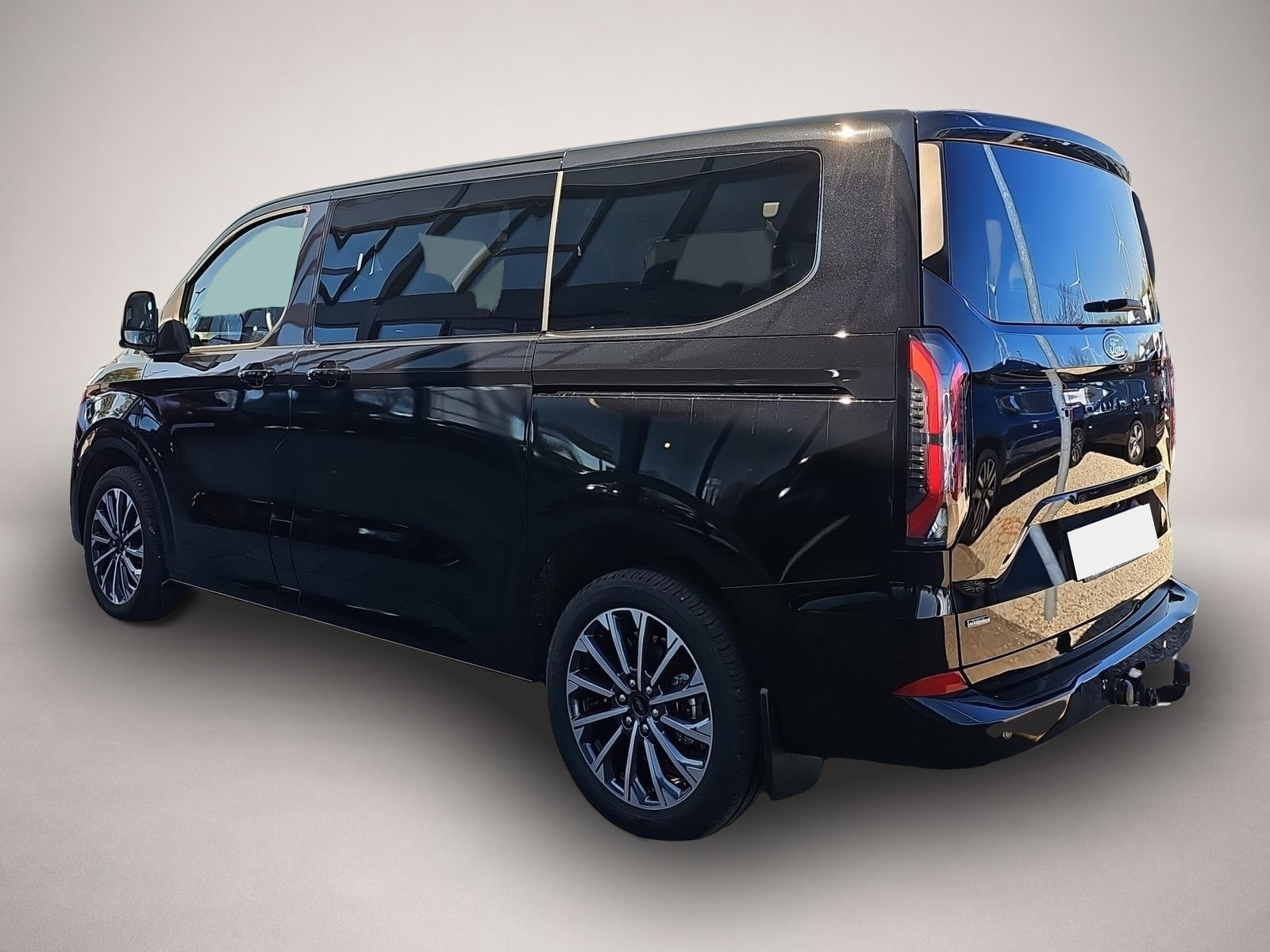 Bild 5 Ford Tourneo Custom Titanium X 2.5 PHEV L1 AHK 5J Gar
