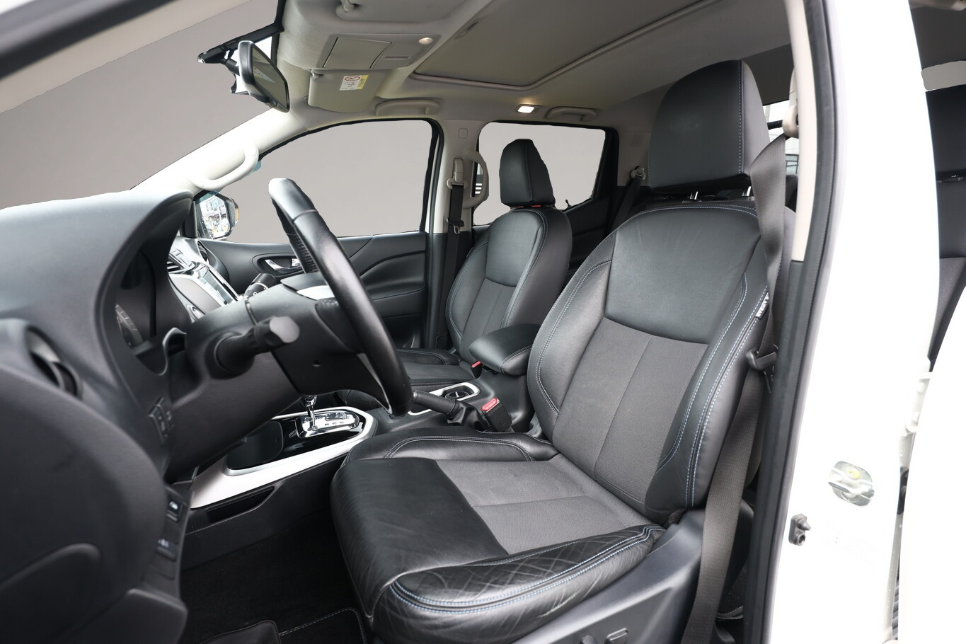 Fotografie 5 des Nissan Navara 2.3 dCi 190 Aut. N-Guard 4x4 LED AHK Nav