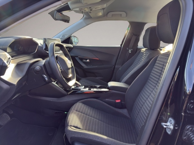 Fotografie 7 des Peugeot e-2008 Active NAVI+CARPLAY+SITZHZG+PDC+CAM+