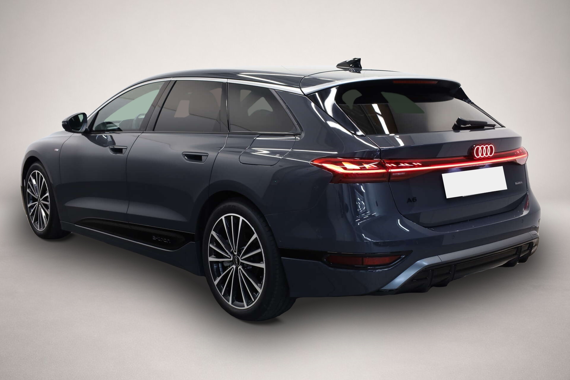 Bild 2 Audi e-tron A6 Avant e-tron S line