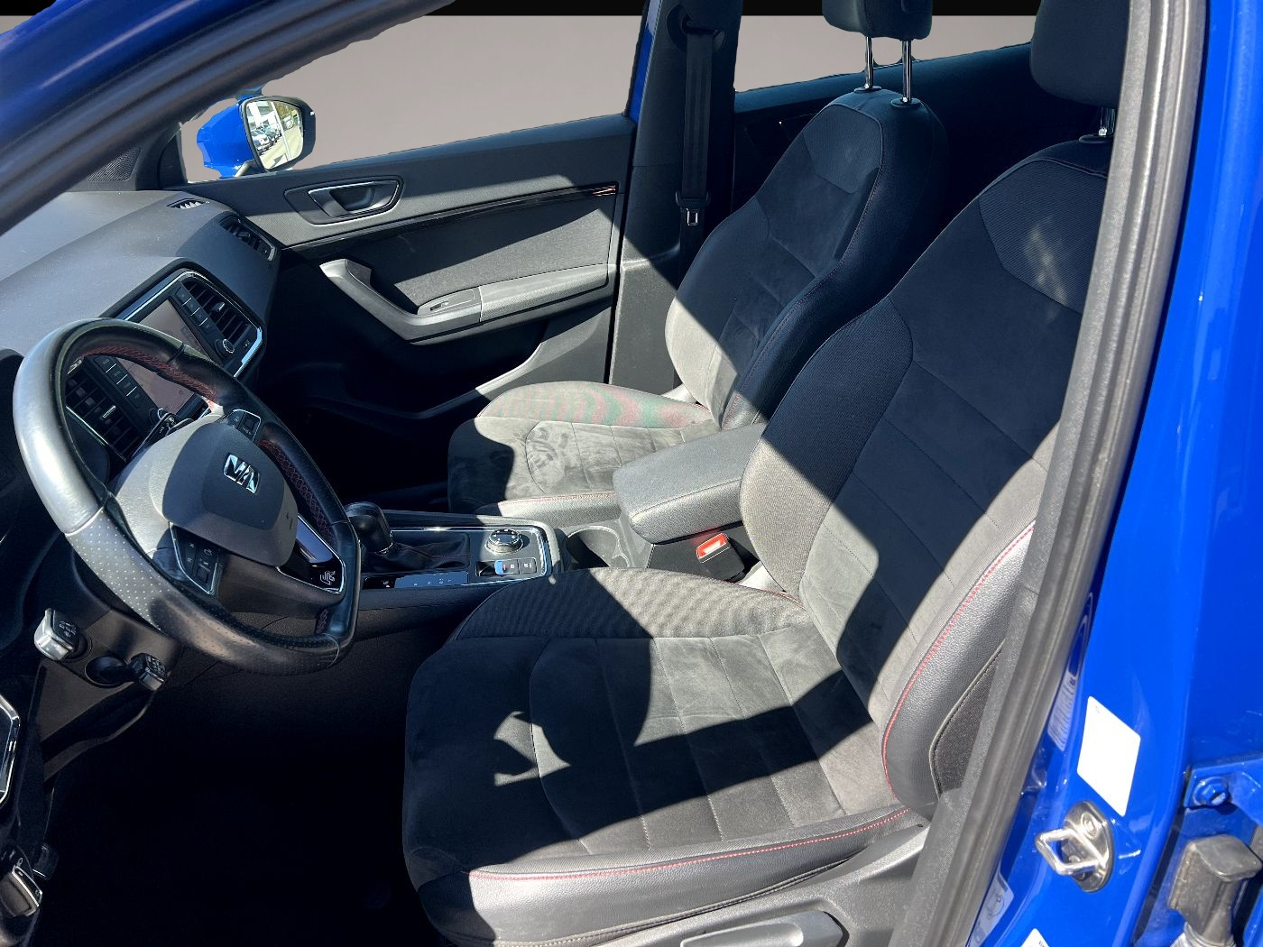 Fotografie 7 des Seat Ateca 1.5 TSI FR 4Drive LED Navi Leder ACC Sitzh