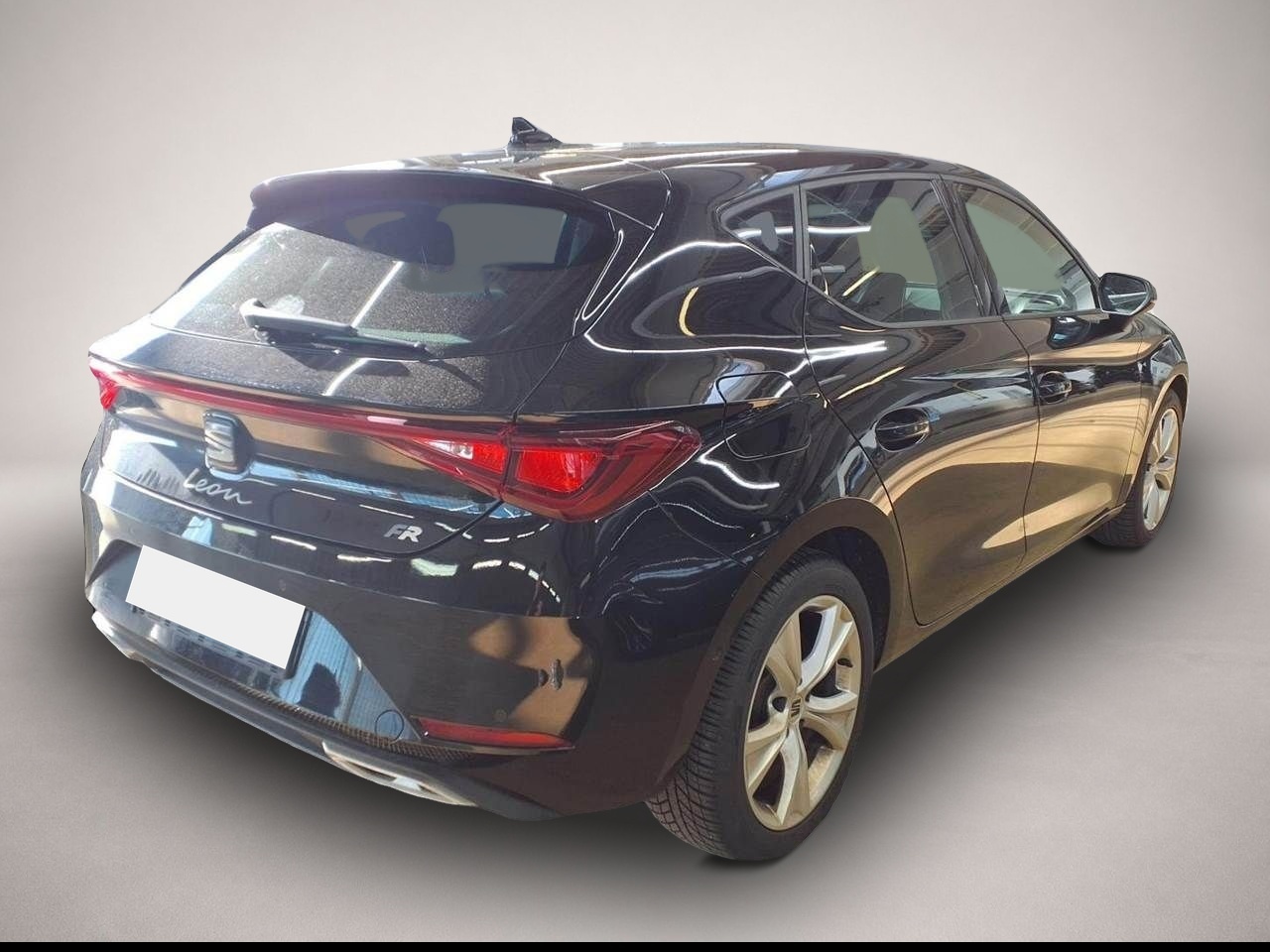 Bild 2 Seat Leon 1.5 eTSI FR LED NAVI ACC SIDEASS PARKASS KA