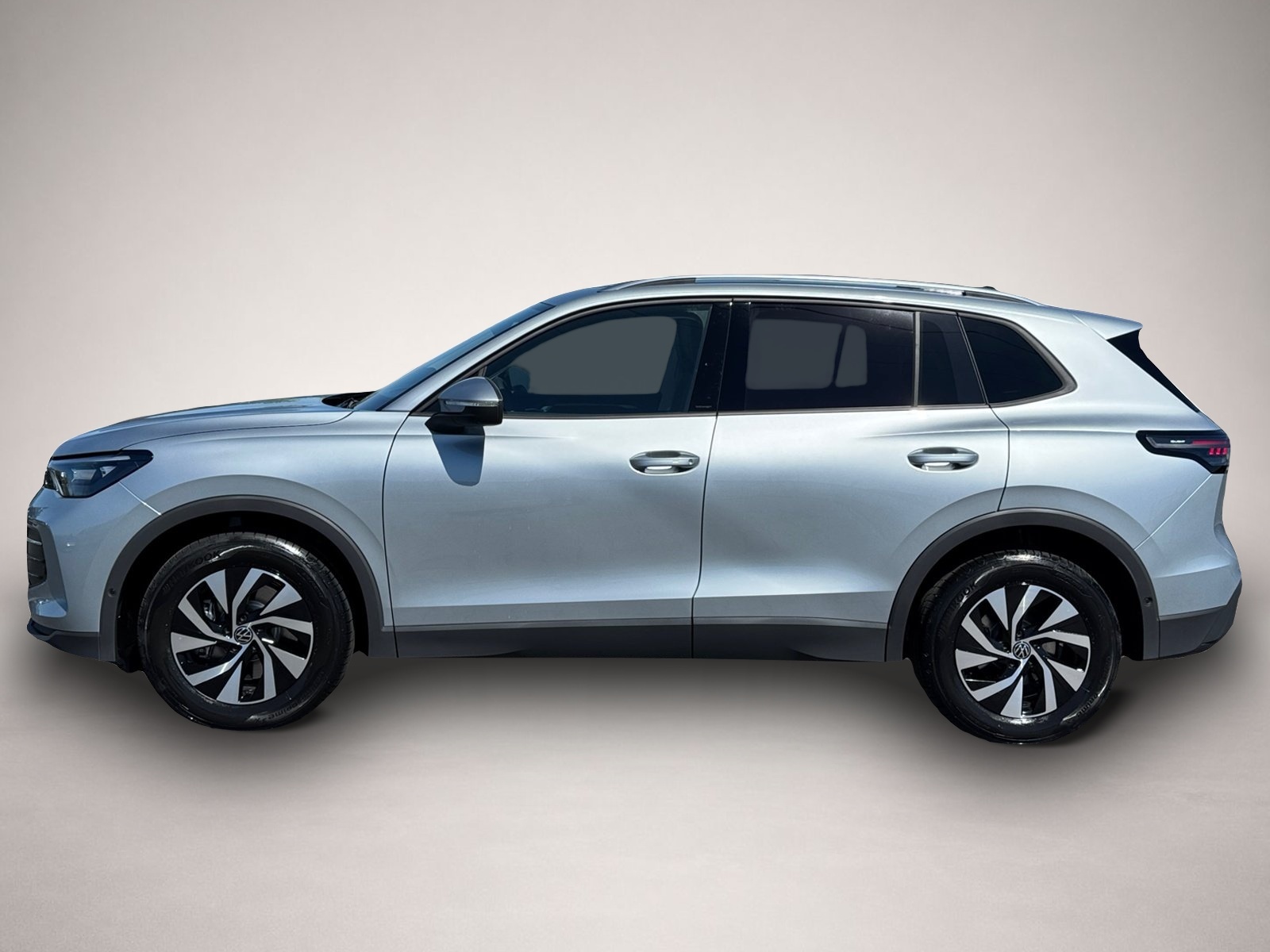 Bild 3 Volkswagen Tiguan Life TDI DSG|AHK|PANO|360°|el.HECK|LED+