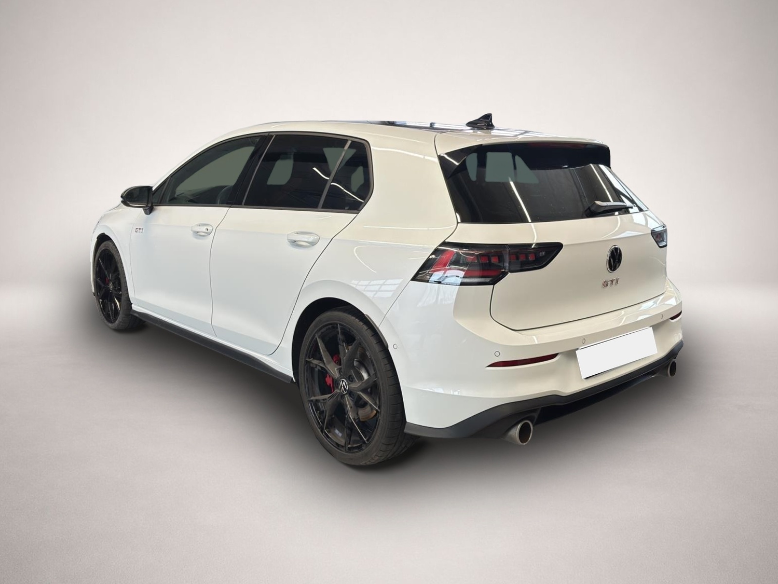 Bild 4 Volkswagen Golf GTI 8 2.0 TSI DSG BLACK-STYLE PANO IQ.LIGHT