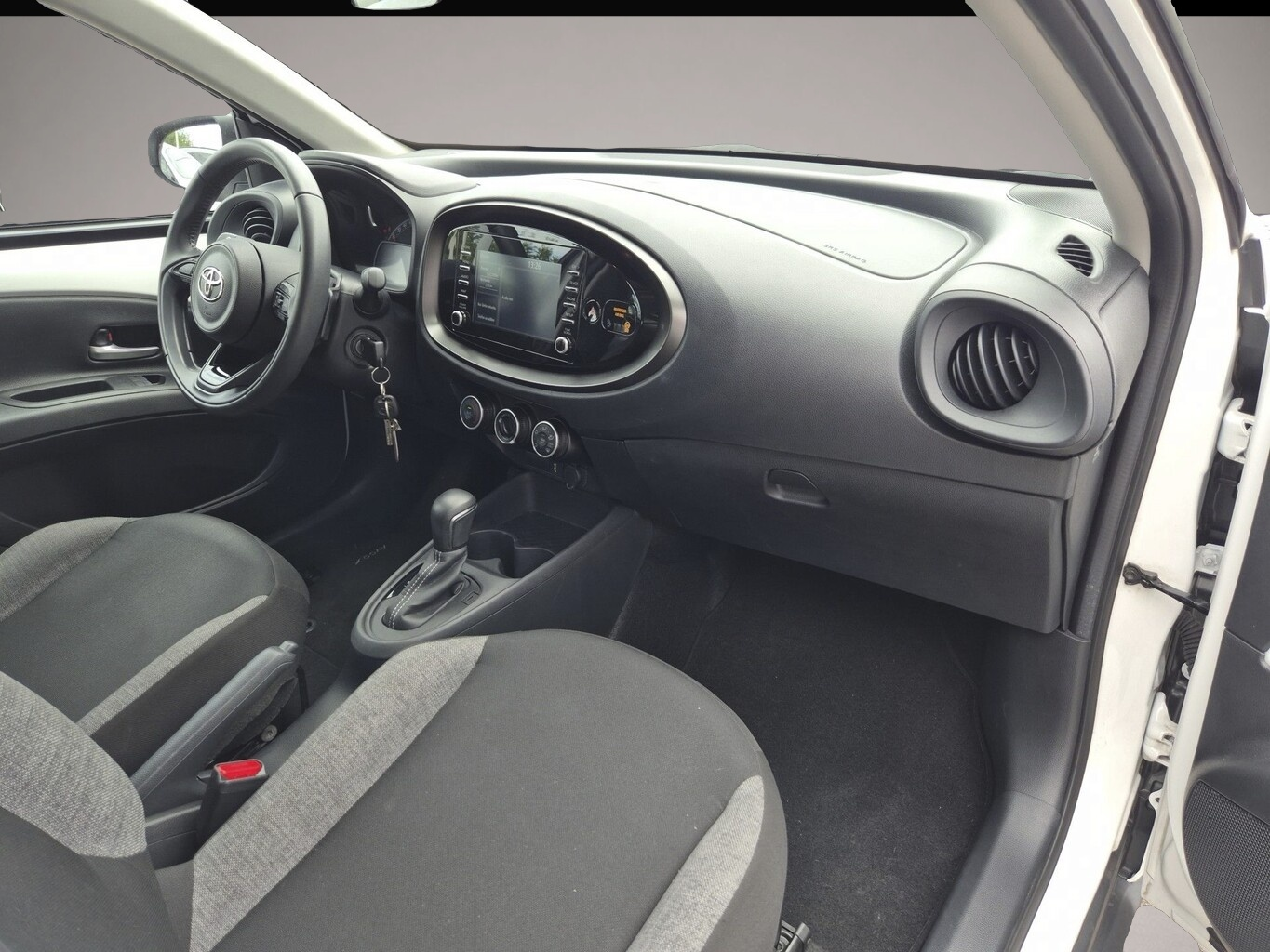 Bild 5 Toyota Aygo (X) Aygo X 1.0 VVT-i 72 CVT ACC SmartCo Kam Klima