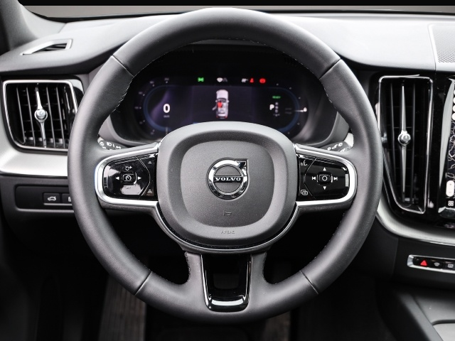 Bild 5 Volvo XC60 Plus Dark Recharge Plug-In Hybrid AWD T8 Tw
