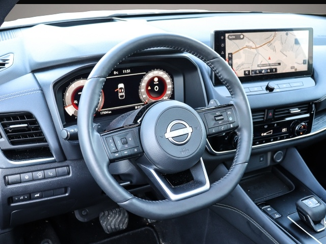 Bild 3 Nissan Qashqai Tekna HUD Panorama Navi 360 Kamera LED A